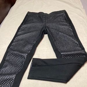 BCBG MAXAZRIA NICOLAS QUILTED LEGGING SIZE L